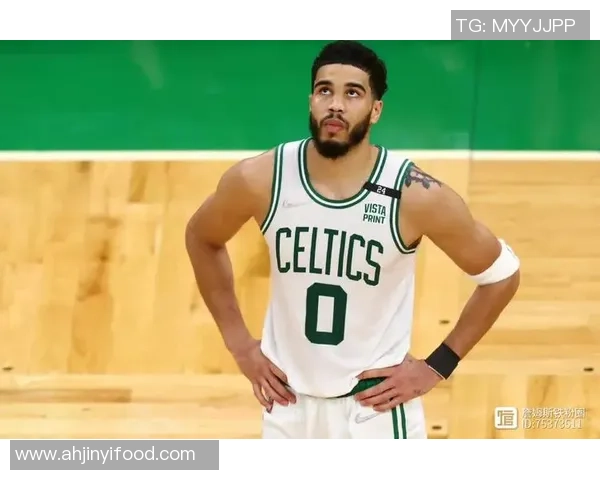 杰森塔图姆如何在NBA赛场上展现出色的领导力与竞技实力